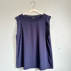 Banana Republic | Women’s‎ Navy Blue Eyelet Trim Sleeveless Tank Top Large EUC